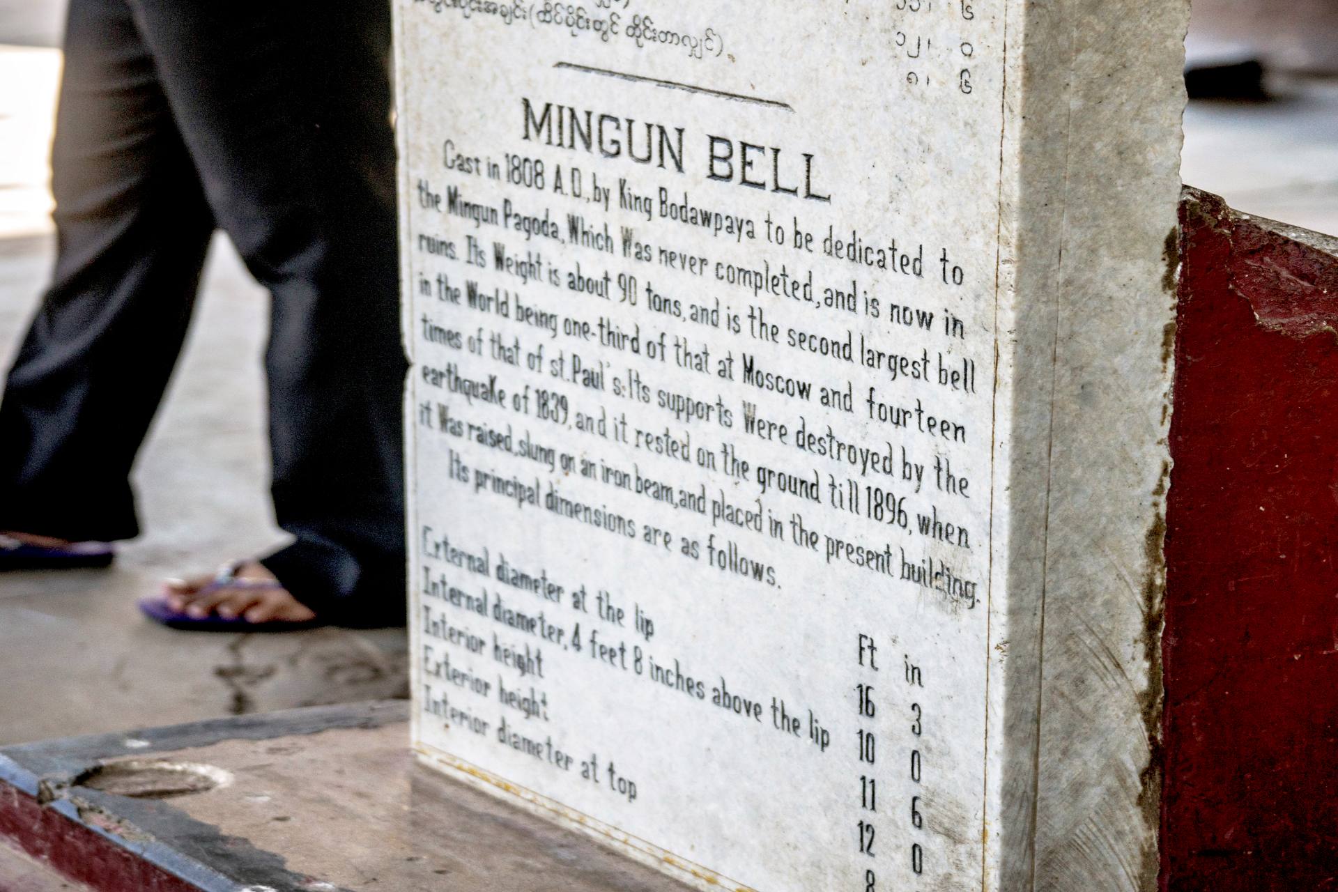 Die Glocke, die Teil der unvollendeten Pahtodawgyi sein sollte